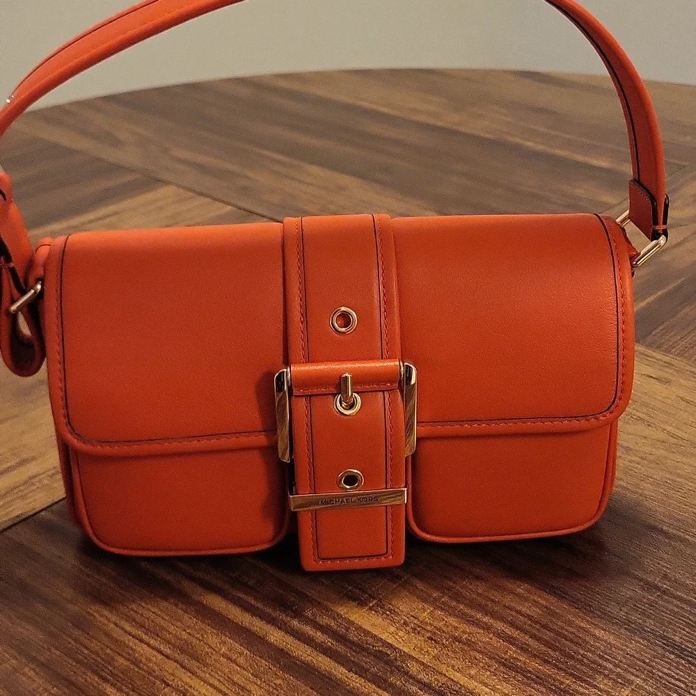 Michael Kors Orange Colby Medium Leather Shoulder Bag - Picture 2 of 6